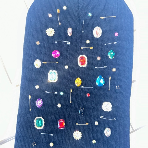 Gem & Junk Beanie Hat  white , gray , black - Picture 3 of 4